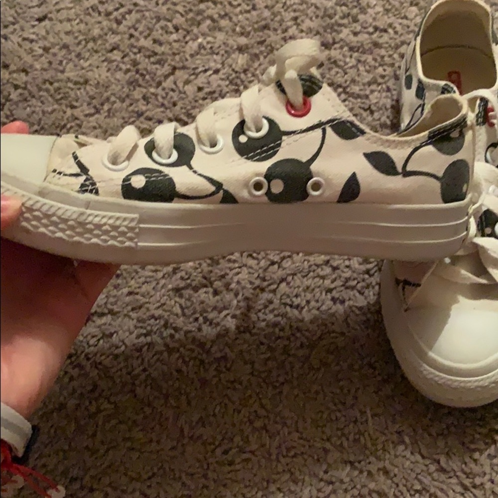 Shoes - Picture 2 of 3